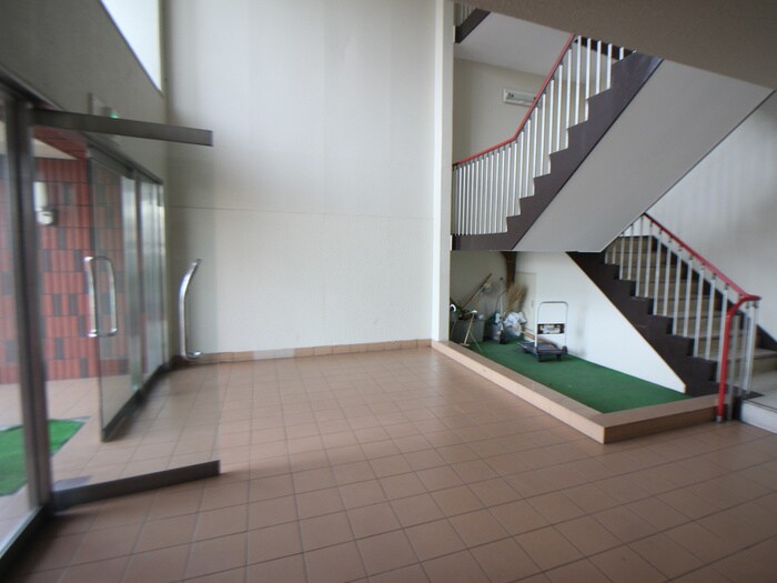 リバ－サイドの物件外観写真