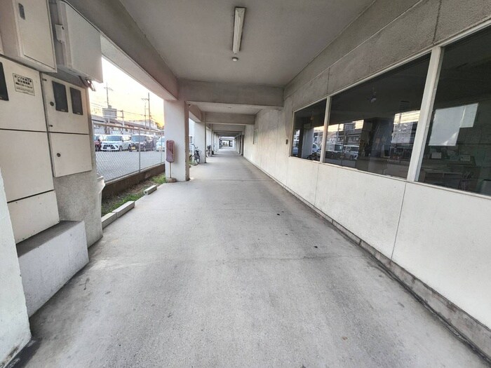 ﾌｨｰﾙﾄﾞｽﾙｰ司ﾏﾝｼｮﾝの物件外観写真