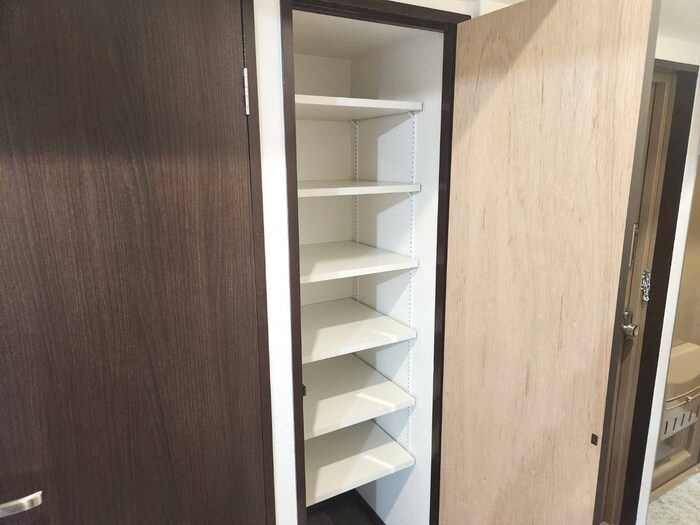 ﾌｨｰﾙﾄﾞｽﾙｰ司ﾏﾝｼｮﾝの物件内観写真