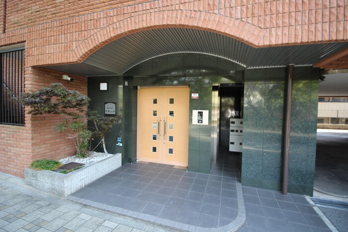 アム－ル甲南山手の物件外観写真