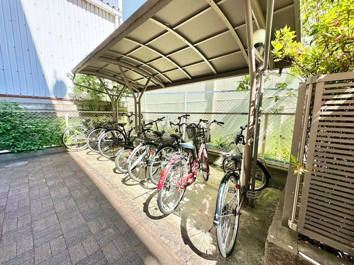 ハ－ヴェストの物件外観写真