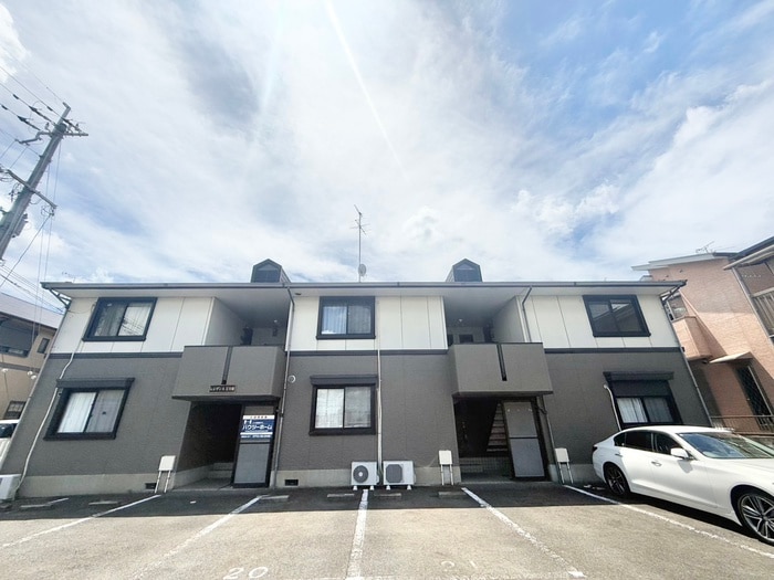 レジデンスⅡ号館の物件外観写真