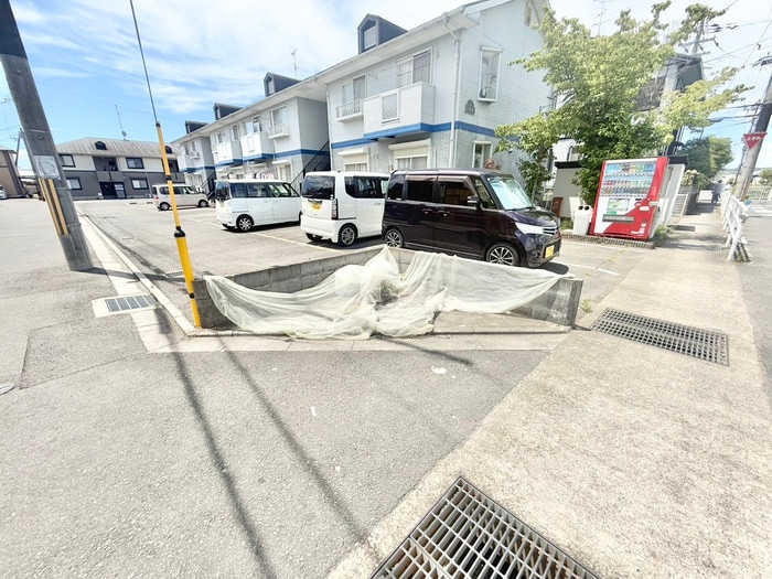 レジデンスⅡ号館の物件外観写真