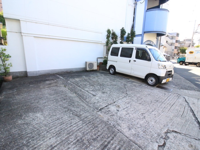 マンション真砂の物件外観写真