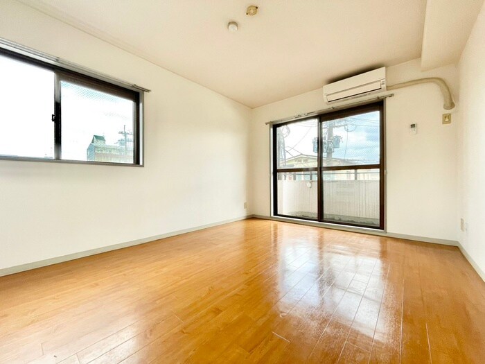 フレーヴァー深草の物件内観写真