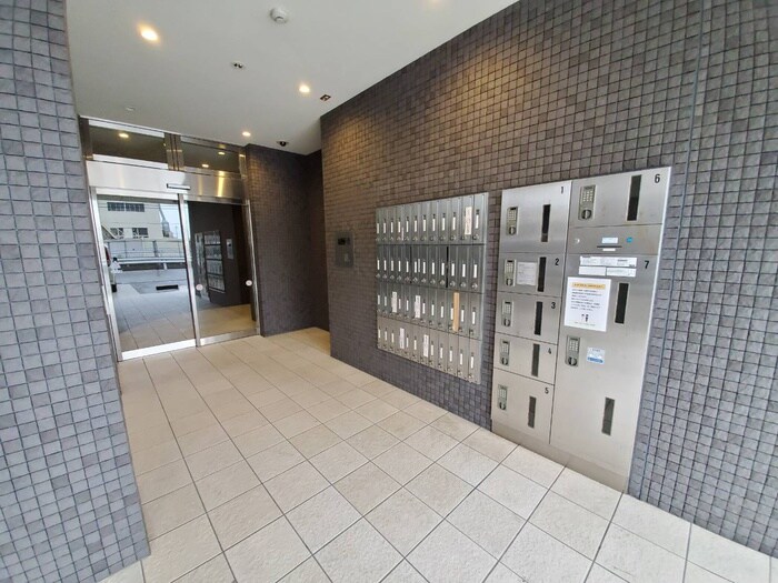 プレコート上鳥羽の物件外観写真