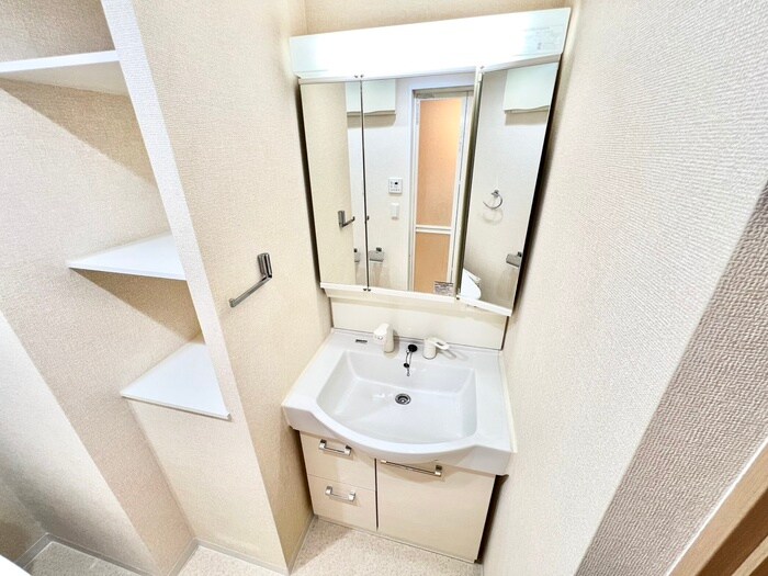 プレコート上鳥羽の物件内観写真