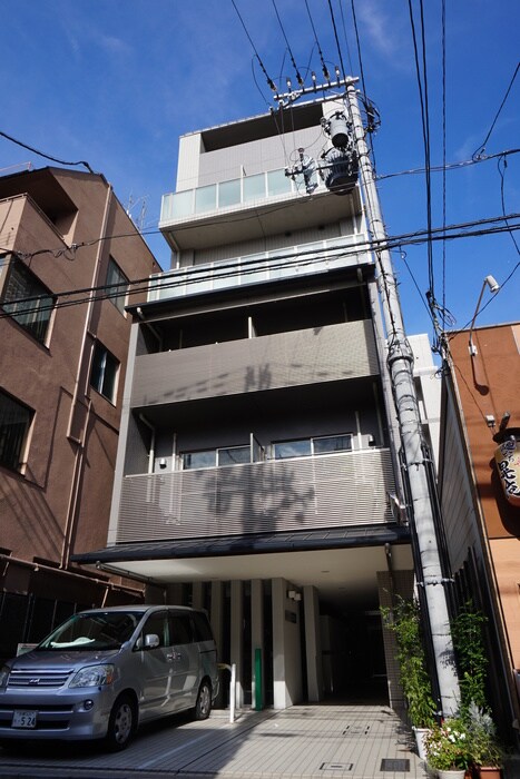 エベンエゼル三条の物件外観写真