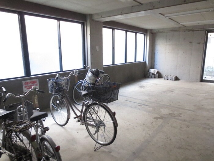 畠山ビルの物件外観写真