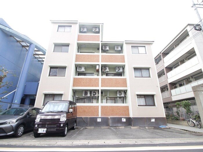 メゾン・ケンモウトの物件外観写真