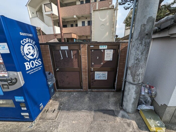 ファ－ストパレスの物件外観写真