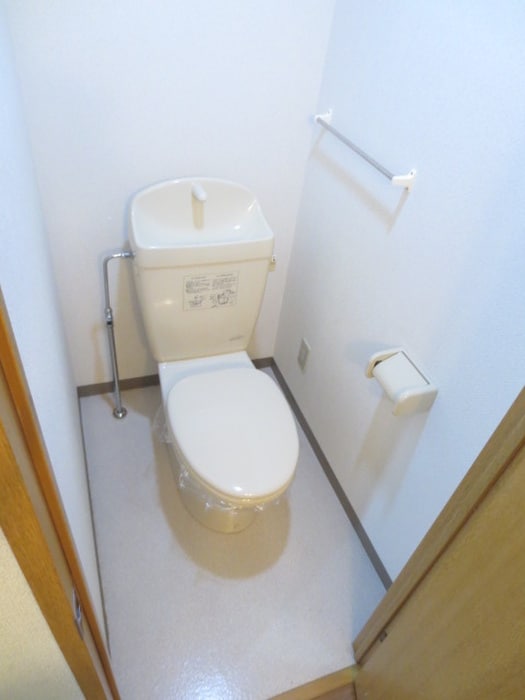 メゾン・ドゥ・ブ－シェ衣笠の物件内観写真