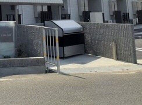 カーサ・ジールの物件外観写真