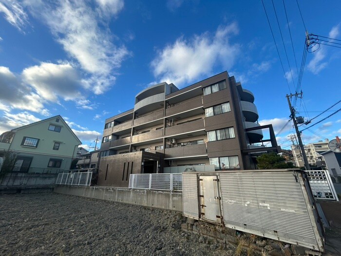 リバ－サイド箕面の物件外観写真