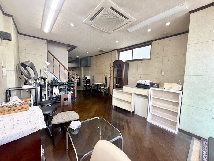 久世里ノ西店舗付き住宅の物件内観写真