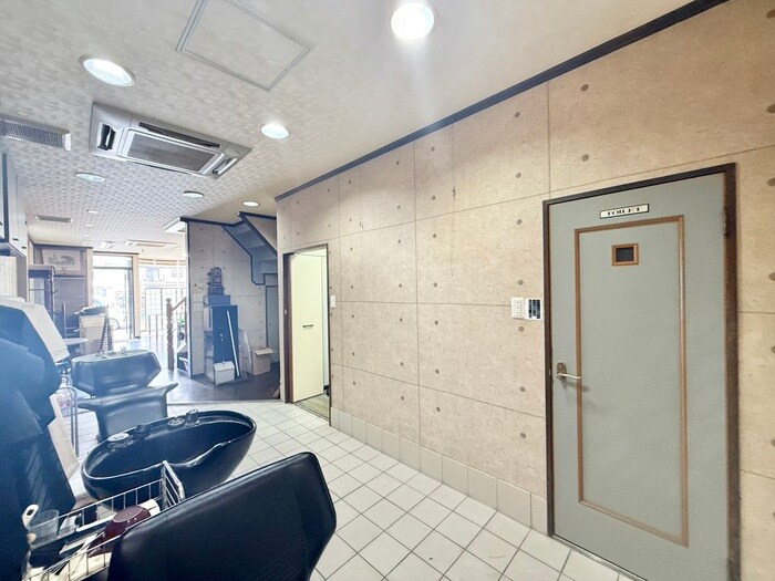 久世里ノ西店舗付き住宅の物件内観写真