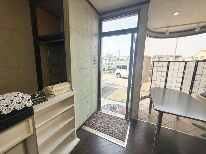 久世里ノ西店舗付き住宅の物件内観写真