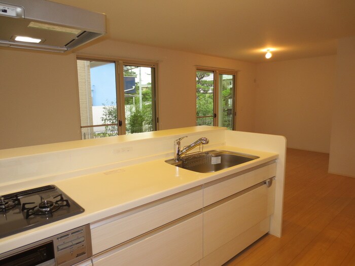 エスタ－テ箕面の物件内観写真