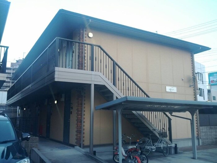 フェリ－チェヒルＣ棟の物件外観写真