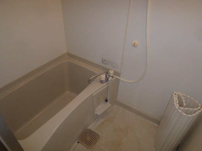 フェリ－チェヒルＣ棟の物件内観写真