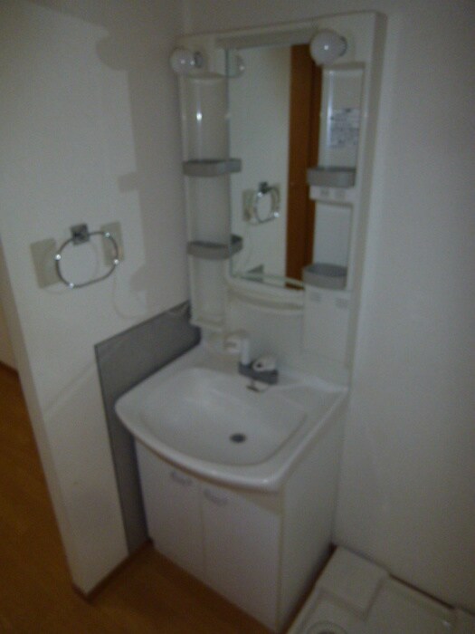 フェリ－チェヒルＣ棟の物件内観写真