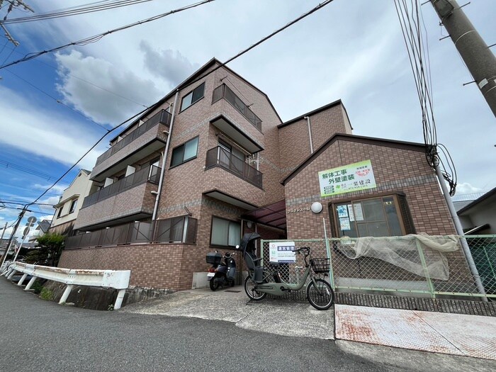 プログレス小山の物件外観写真