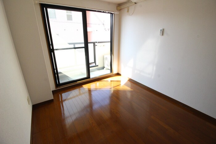 ロイヤルコ－ト神戸岡本の物件内観写真