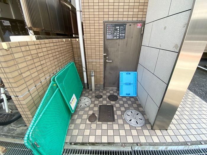 ウエストフィールド里中の物件外観写真