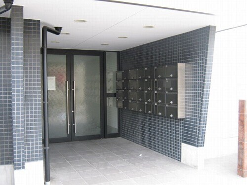 リュストル平野の物件外観写真