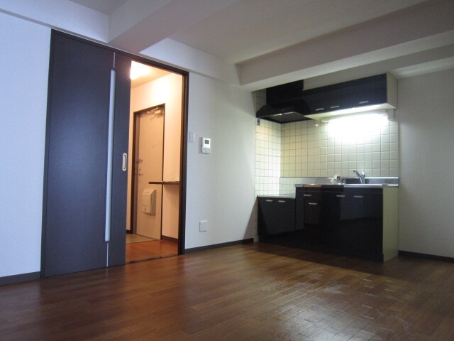 リュストル平野の物件内観写真