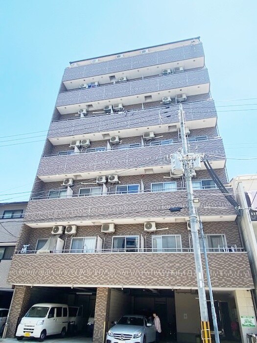 レスポワル新町の物件外観写真