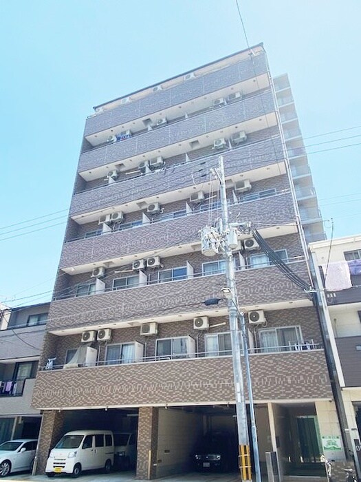 レスポワル新町の物件外観写真