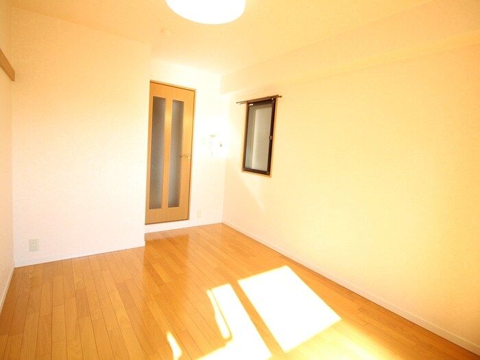 リュミエ－ル森南の物件内観写真