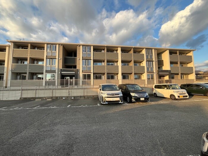 プラシードセレノカーサⅣの物件外観写真