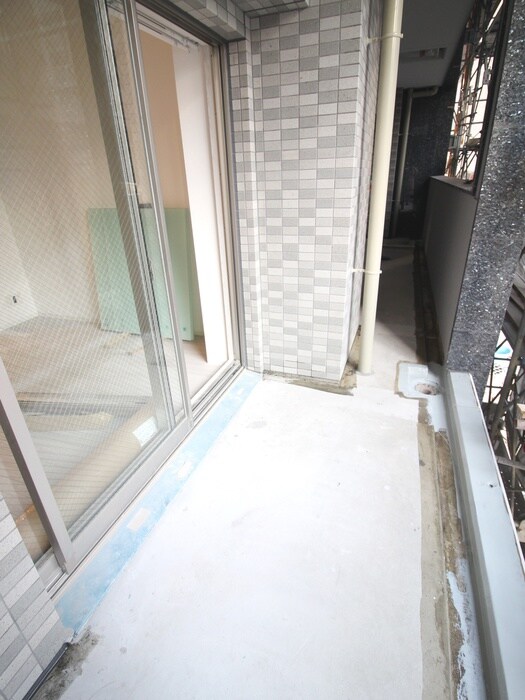 ｴｽﾘｰﾄﾞﾚｼﾞﾃﾞﾝｽ新大阪ﾌﾟﾗｲﾑの物件内観写真