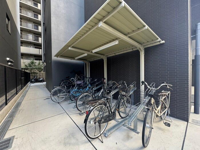 シロハイヌ尼崎中央の物件外観写真