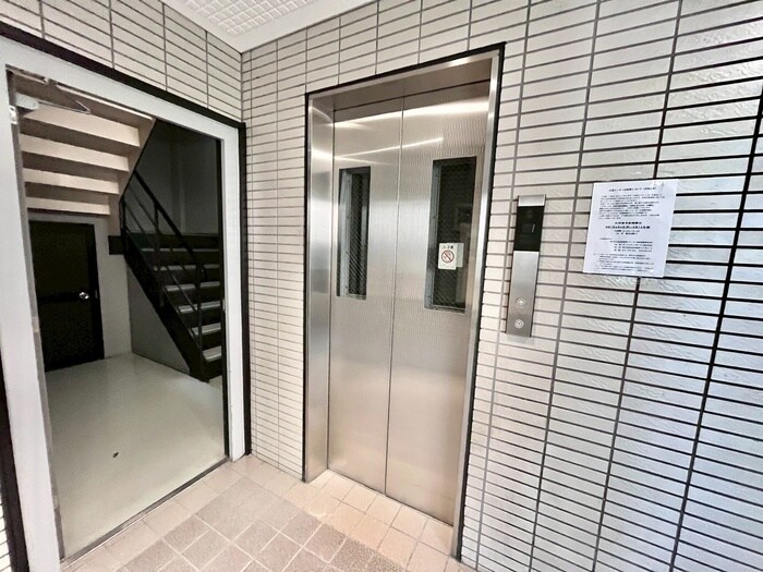 灘南ビルの物件外観写真