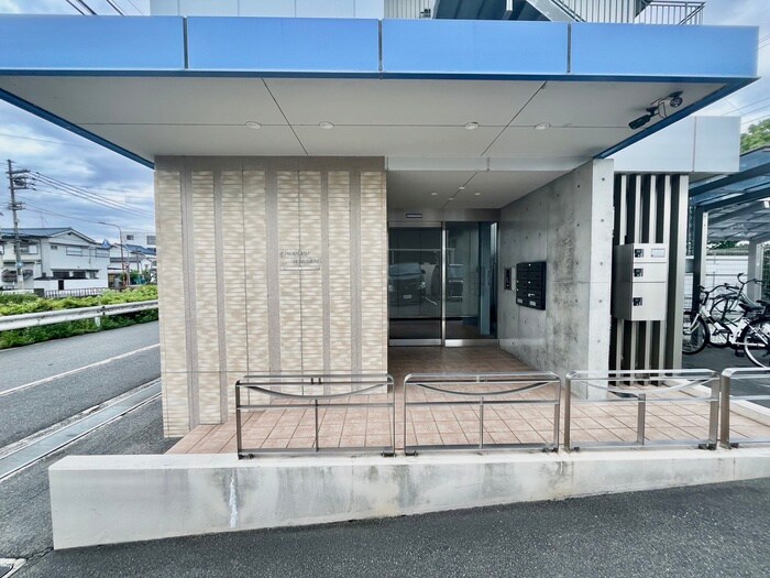 グランドール　モンシェリーの物件外観写真