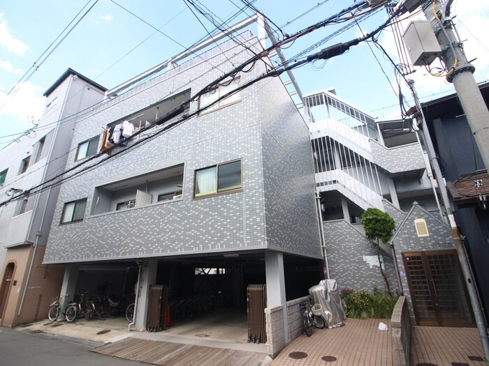 ホーリーライフ福島の物件外観写真