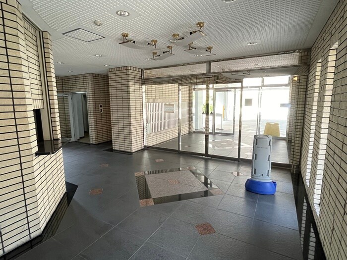 ｽﾁｭｰﾃﾞﾝﾄﾊﾟﾚｽ茨木の物件外観写真