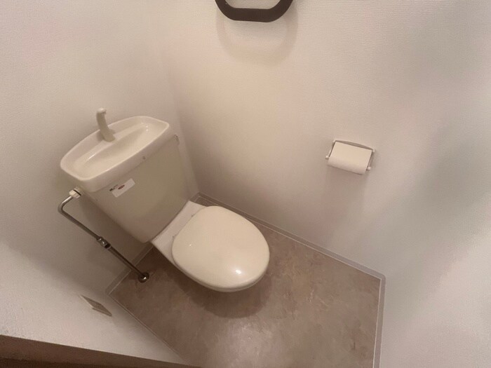 フォリア弐番館の物件内観写真