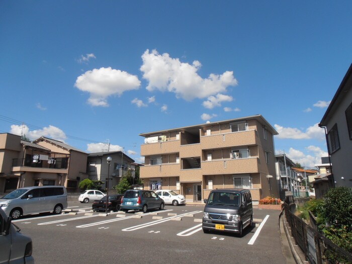 グラシアスの物件外観写真