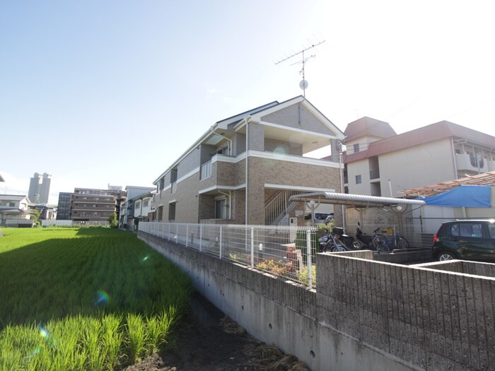 プリマベーラくずはの物件外観写真