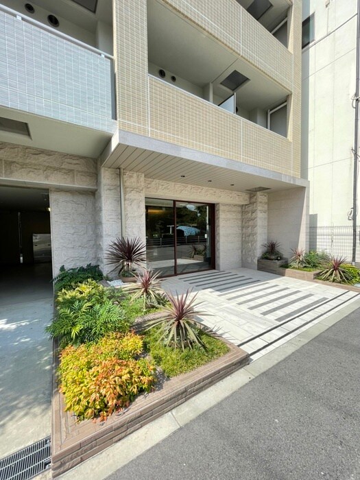 La　Douceur桜川の物件外観写真