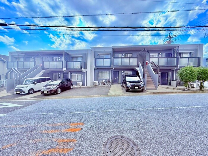 サンヒルズスギモトの物件外観写真