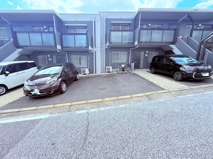 サンヒルズスギモトの物件外観写真