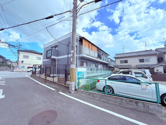 サンヒルズスギモトの物件外観写真