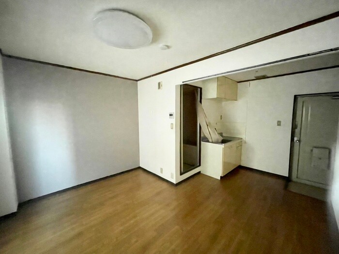 ナルディス尼崎の物件内観写真