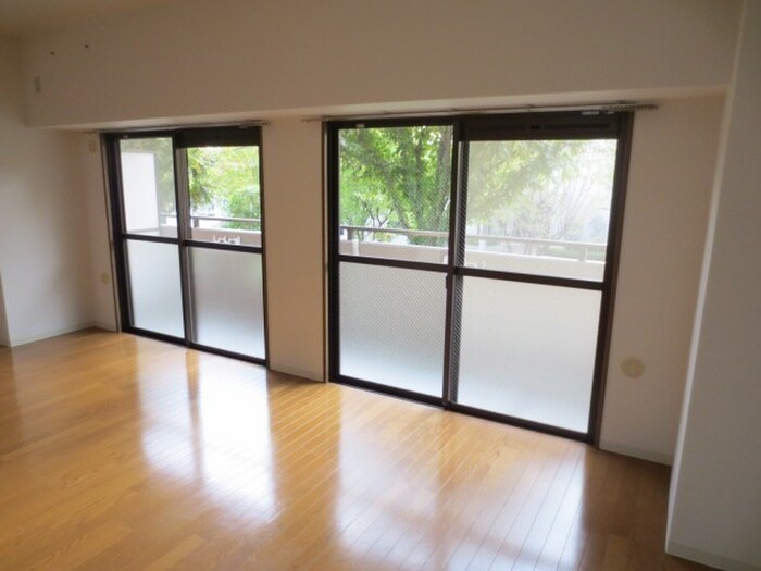 ＲＯＮＡ　ＨＹＡＴＴの物件内観写真