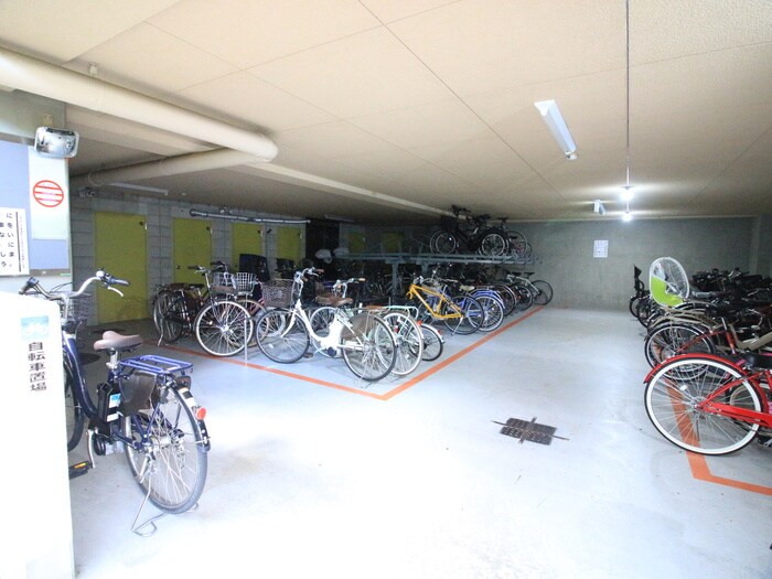 千里オークプライズの物件外観写真